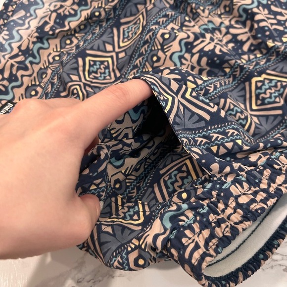 Patagonia Women's Baggies Shorts Size S Print Pattern Drawstring - Picture 7 of 12